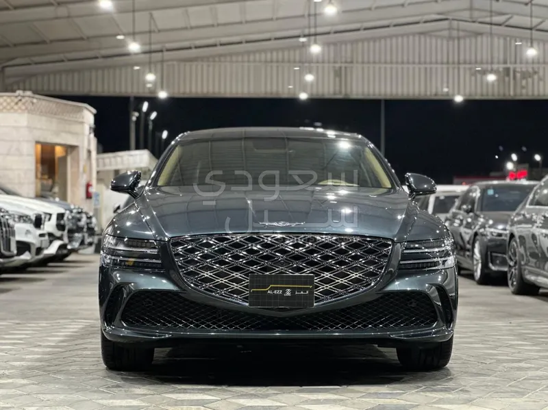 2025 جينيسيس جي 80