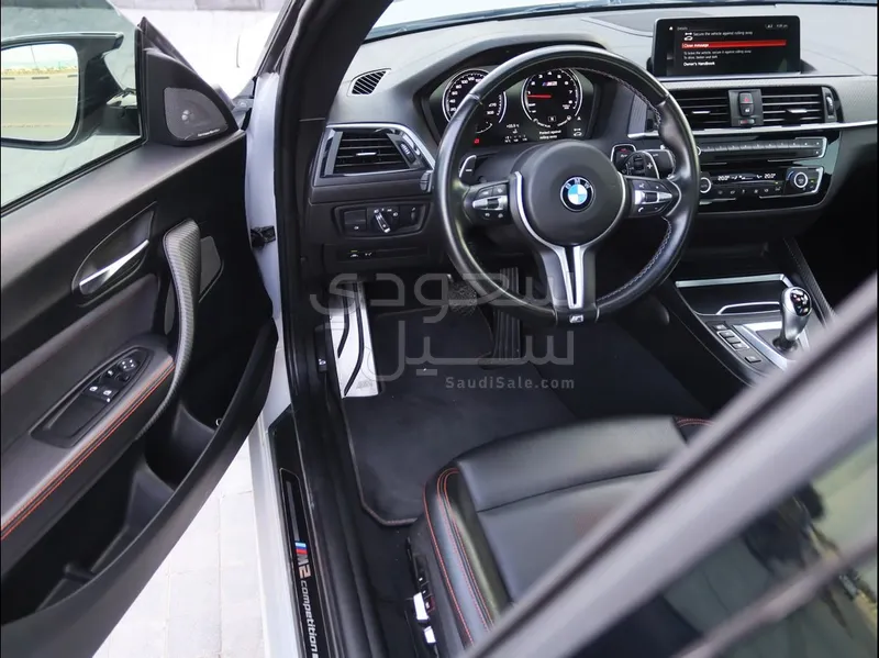 2021 بي ام دبليو الفئة ام إم 2 كومبيتيشن