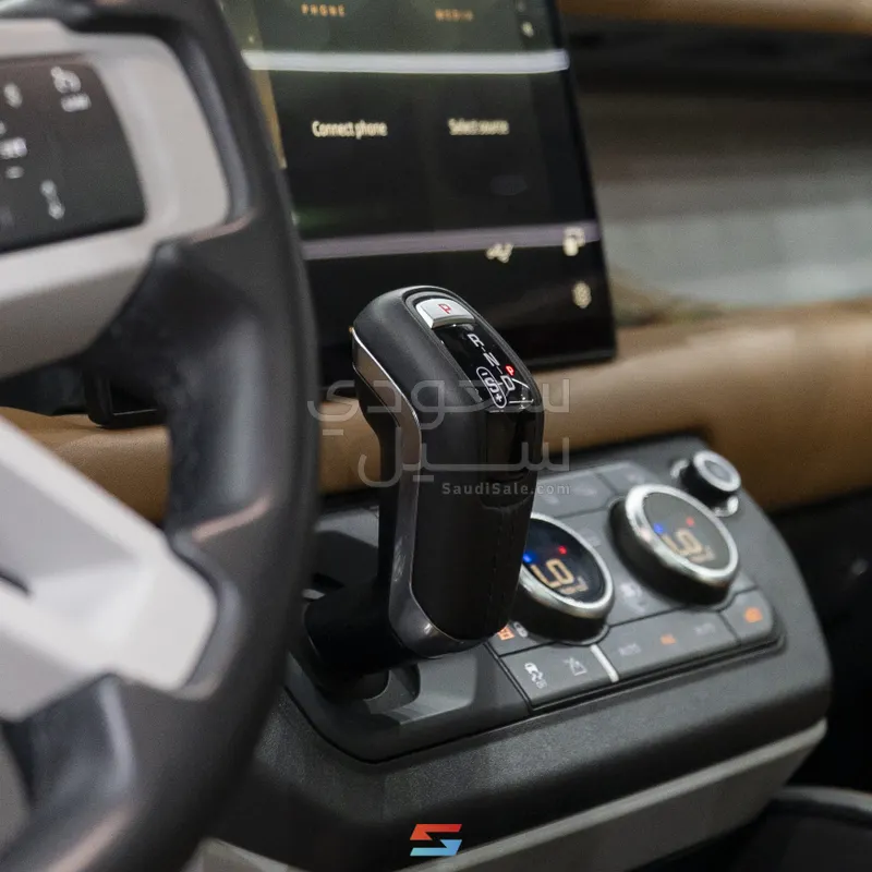 2023 لاند روفر ديفيندر 130