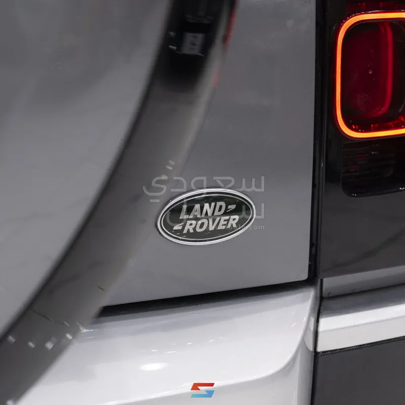 2023 لاند روفر ديفيندر 130