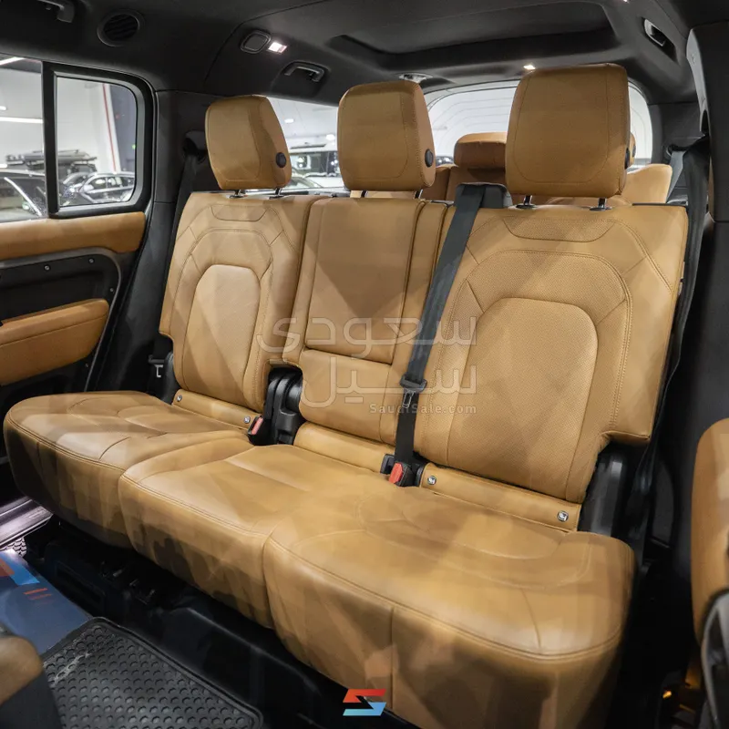 2023 لاند روفر ديفيندر 130