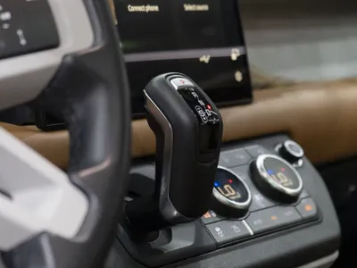 2023 لاند روفر ديفيندر 130