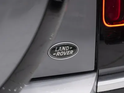 2023 لاند روفر ديفيندر 130