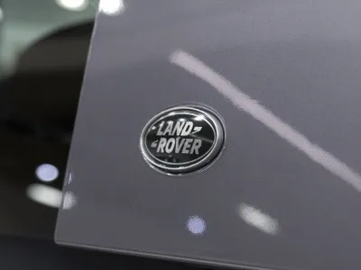 2023 لاند روفر ديفيندر 130