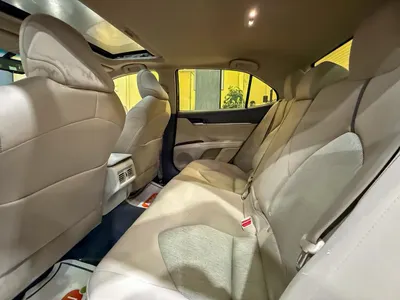 2022 تويوتا كامري جي ال اي