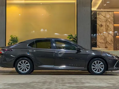 2022 تويوتا كامري جي ال اي