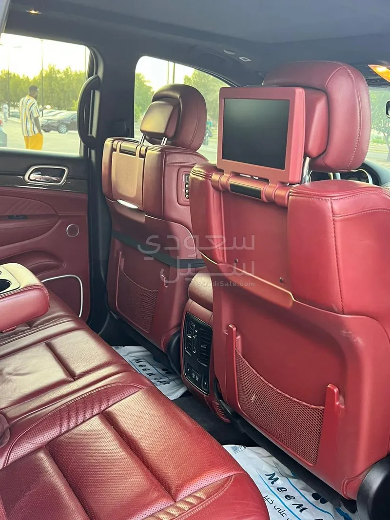 2018 جييب جراند شيروكي تراك هوك