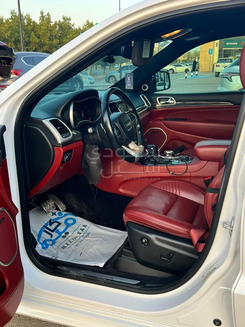 2018 جييب جراند شيروكي تراك هوك