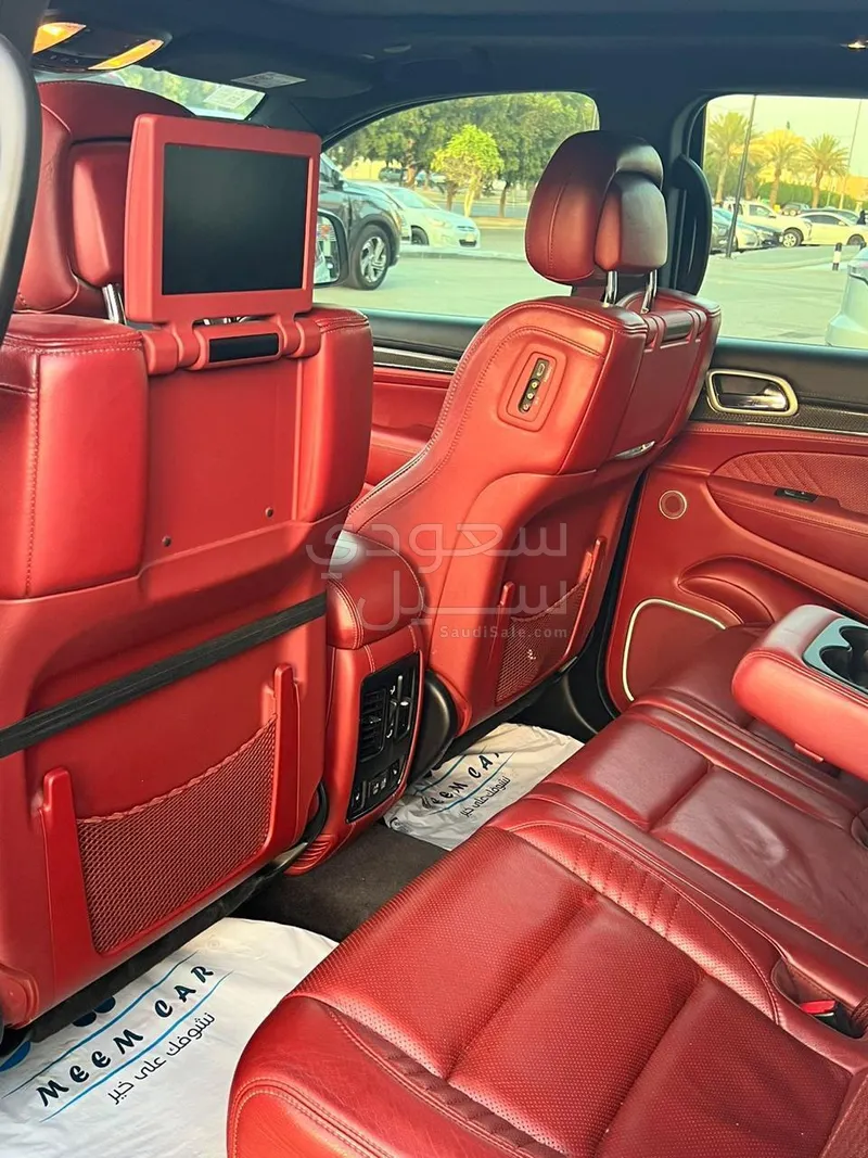 2018 جييب جراند شيروكي تراك هوك