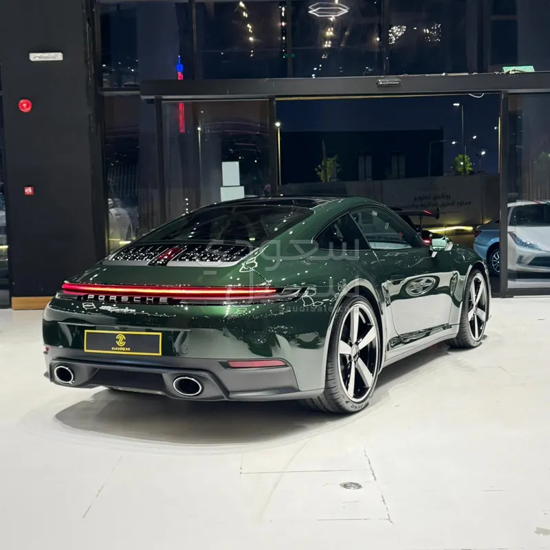 2026 بورش 911 كاريرا