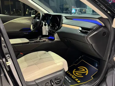 2025 لكزس أر إكس 350