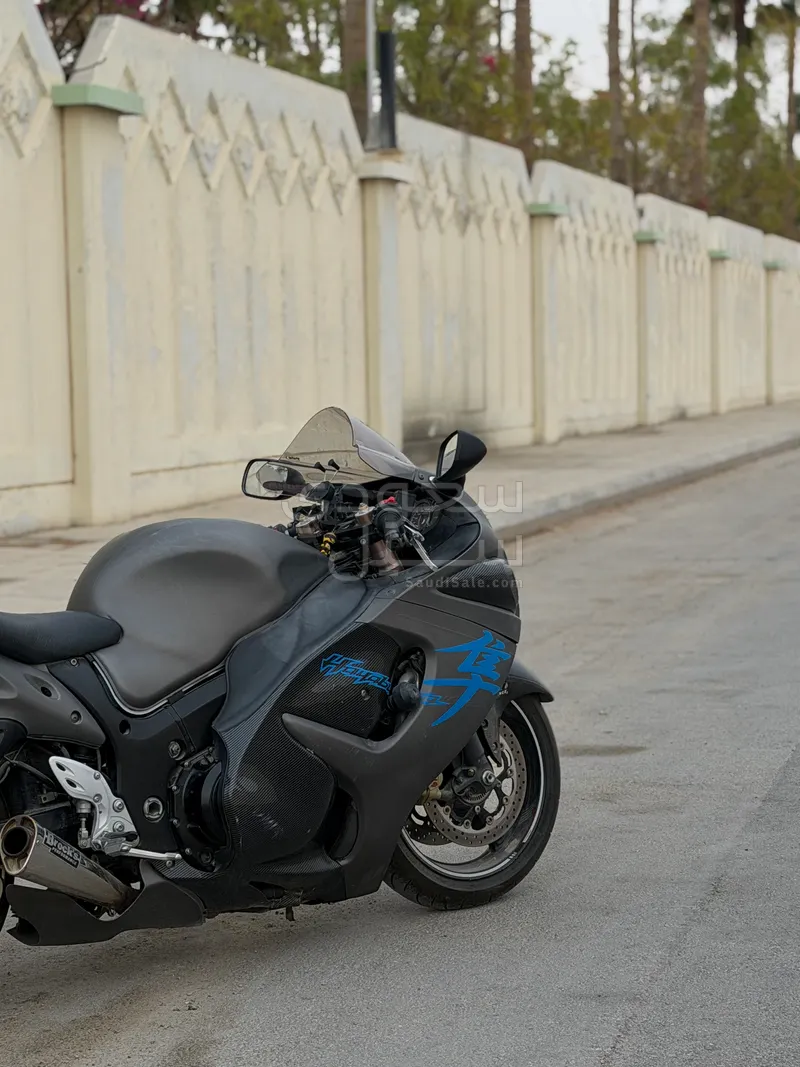 2016 سوزوكي هايبوزا كاستم