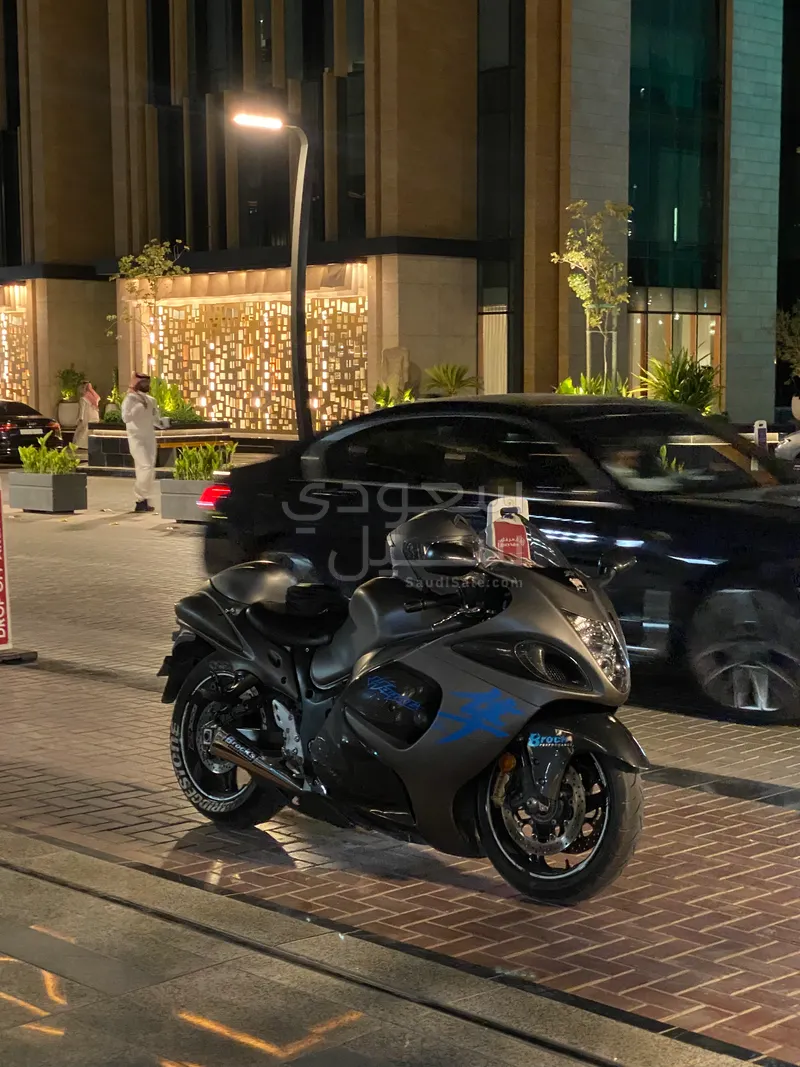 2016 سوزوكي هايبوزا كاستم