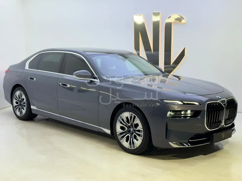 2024 BMW 7 Series 735i