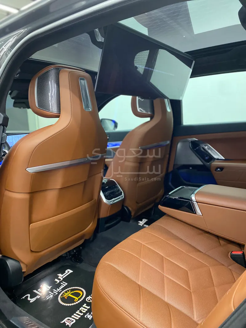 2023 BMW 7 Series 740i