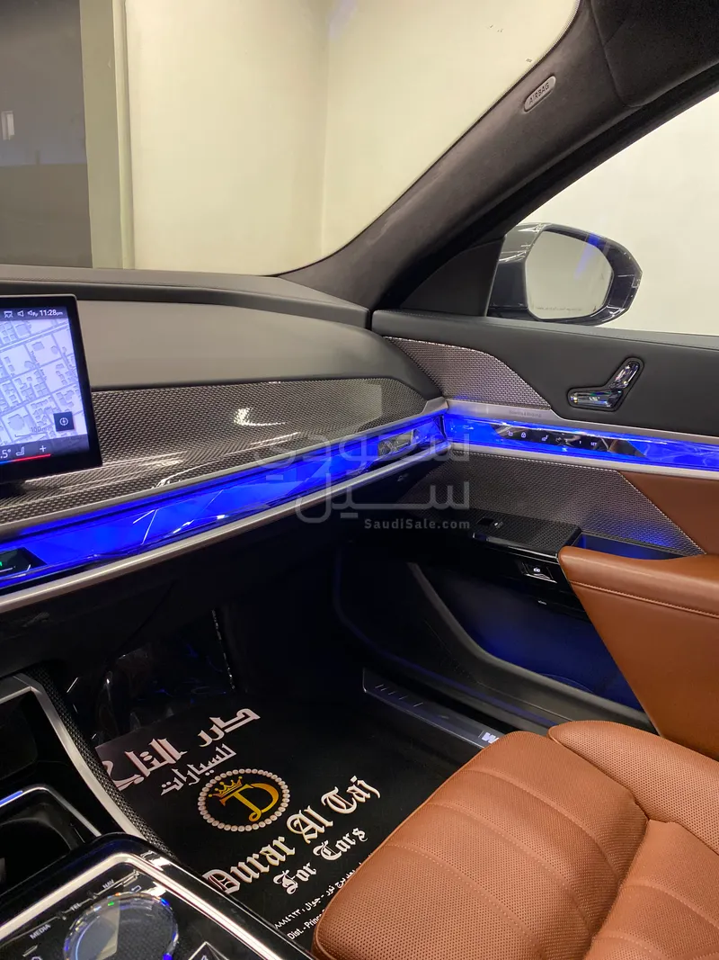 2023 BMW 7 Series 740i