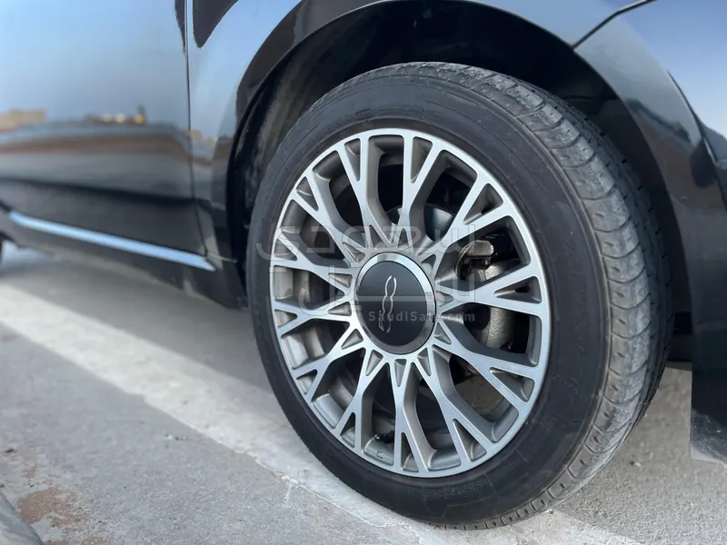 2023 فيات 500 دولتشي فيتا