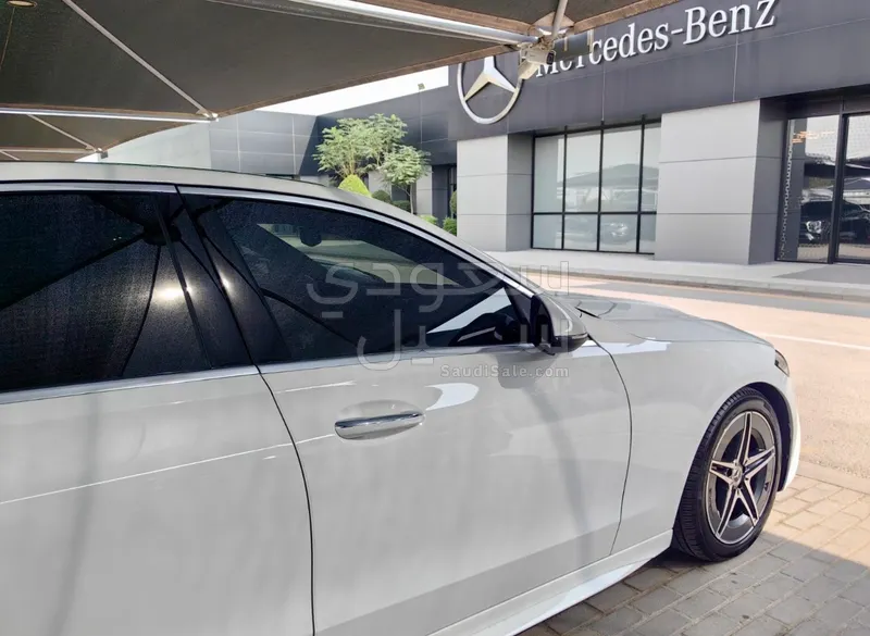 2025 مرسيدس - بنز سي 200 أي إم جي