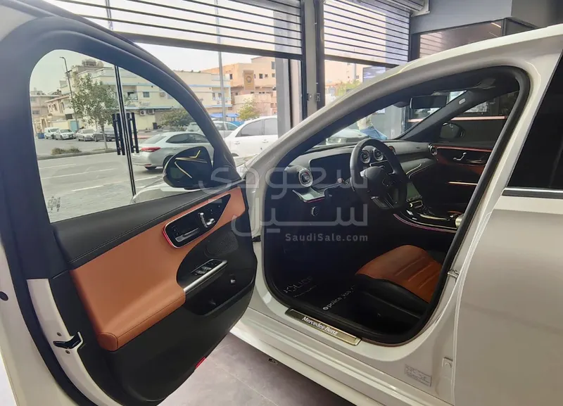 2025 مرسيدس - بنز سي 200 أي إم جي