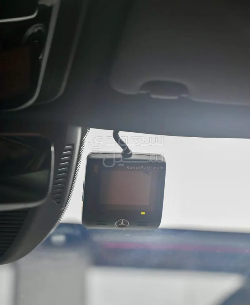 2025 مرسيدس - بنز سي 200 أي إم جي