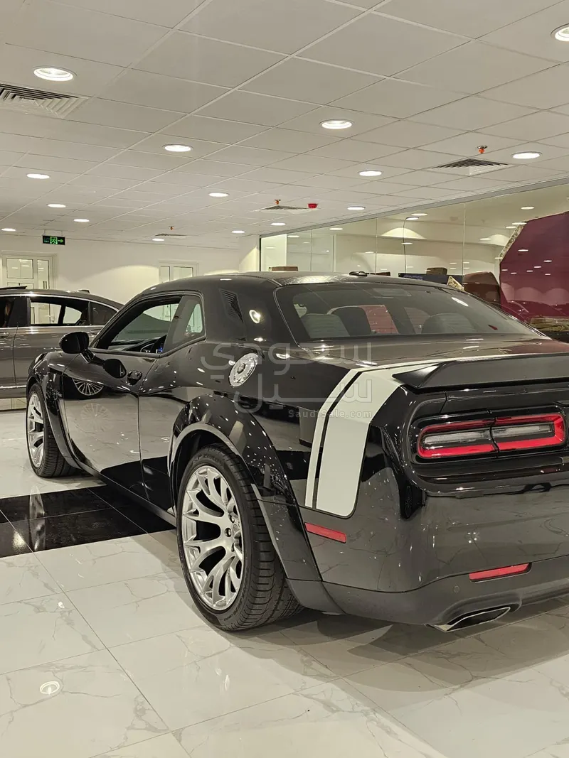 2023 دودج تشالنجر هيلكات رد اي