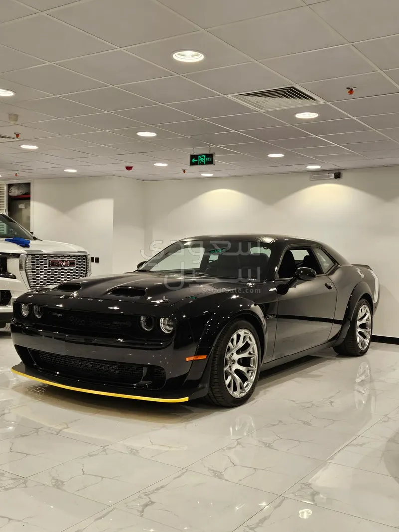 2023 دودج تشالنجر هيلكات رد اي