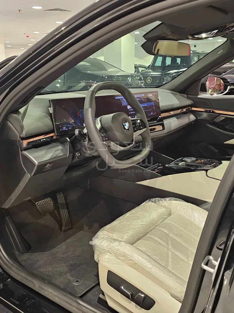 2026 بي ام دبليو الفئة الخامسة 520 أي