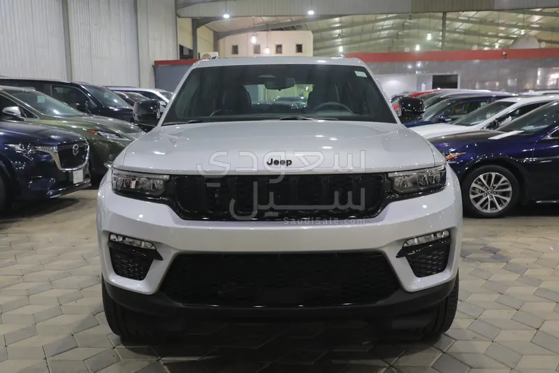 2023 جييب جراند شيروكي ال التيتيود