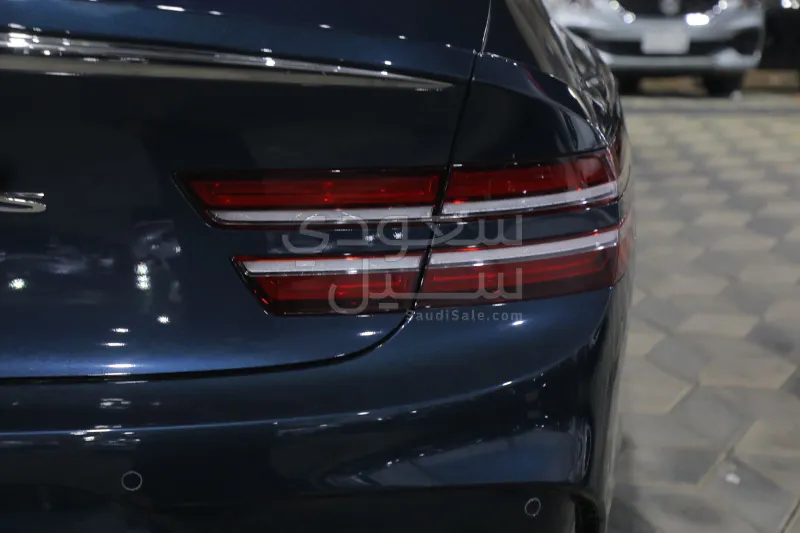 2025 جينيسيس جي 80