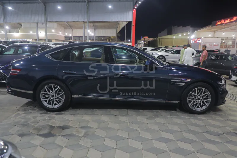 2025 جينيسيس جي 80