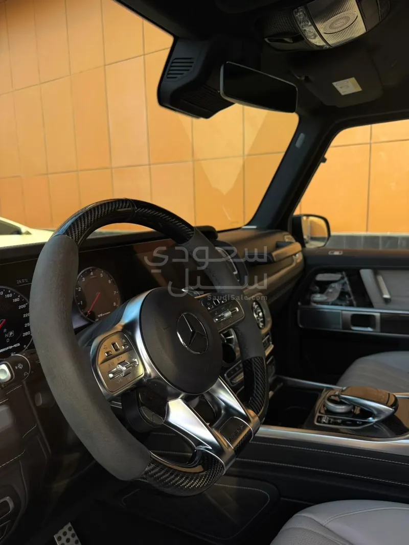 2022 مرسيدس - بنز جي 63