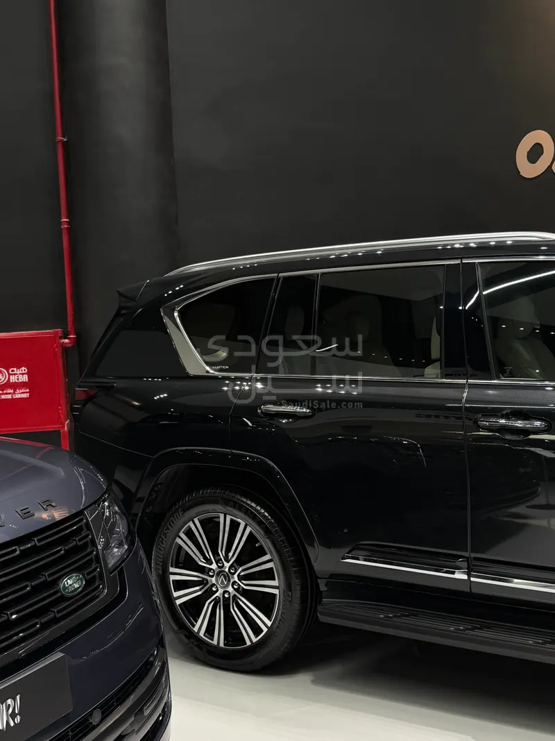 2023 لكزس إل إكس 600