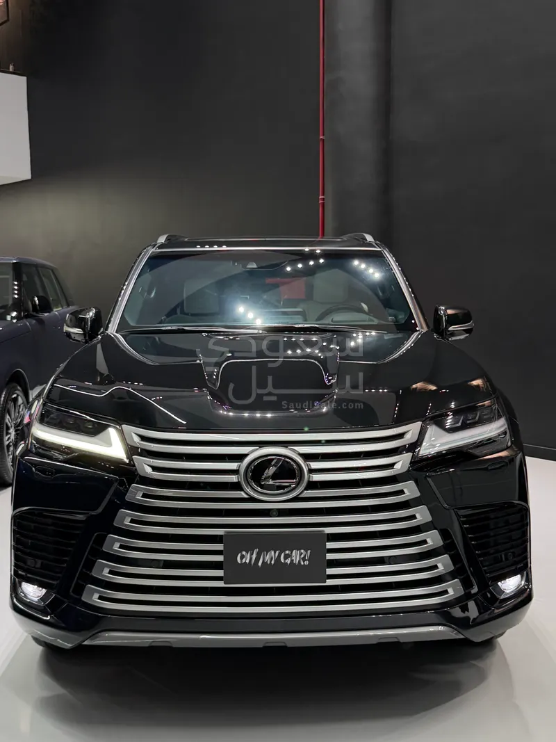 2023 لكزس إل إكس 600
