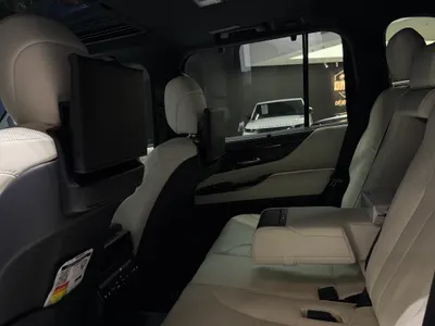 2023 لكزس إل إكس 600