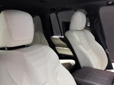 2023 لكزس إل إكس 600