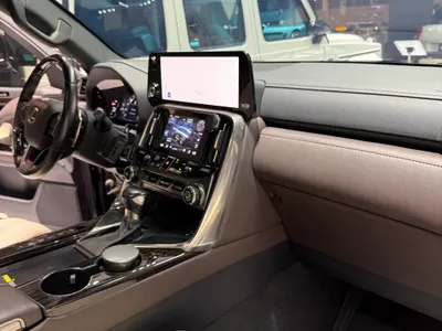 2023 لكزس إل إكس 600