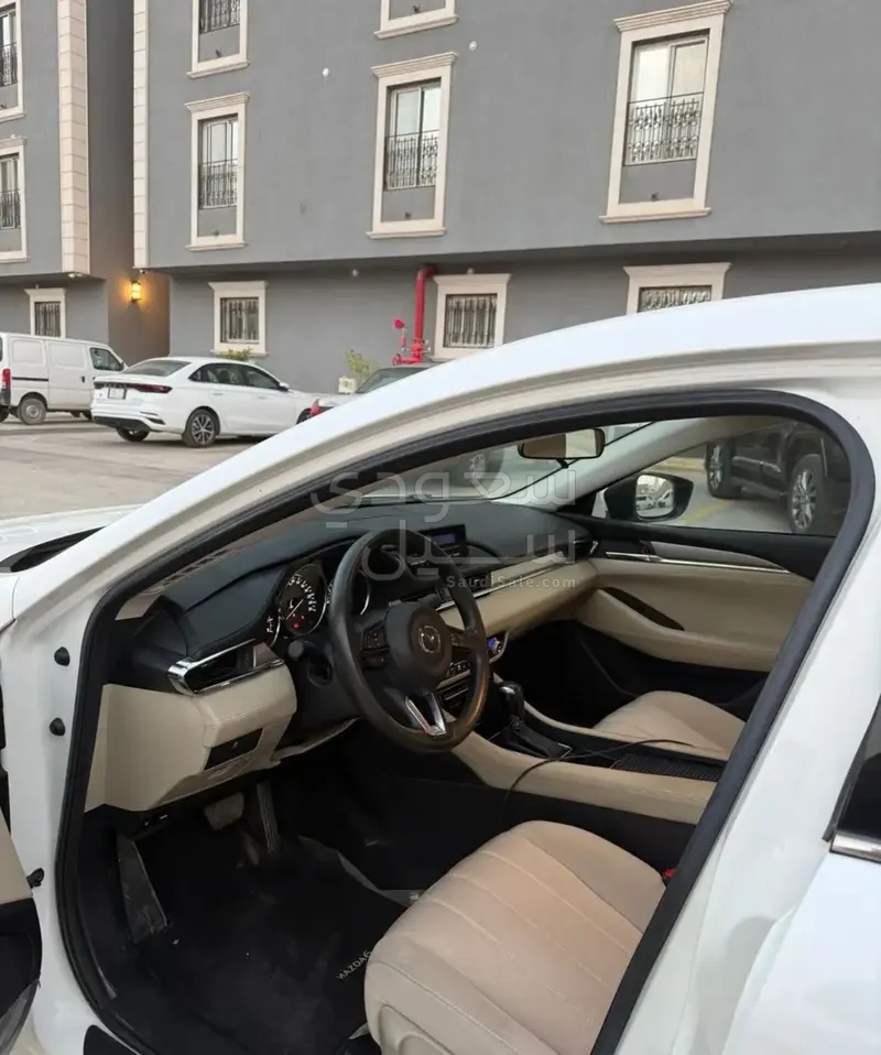 2020 مازدا مازدا 6