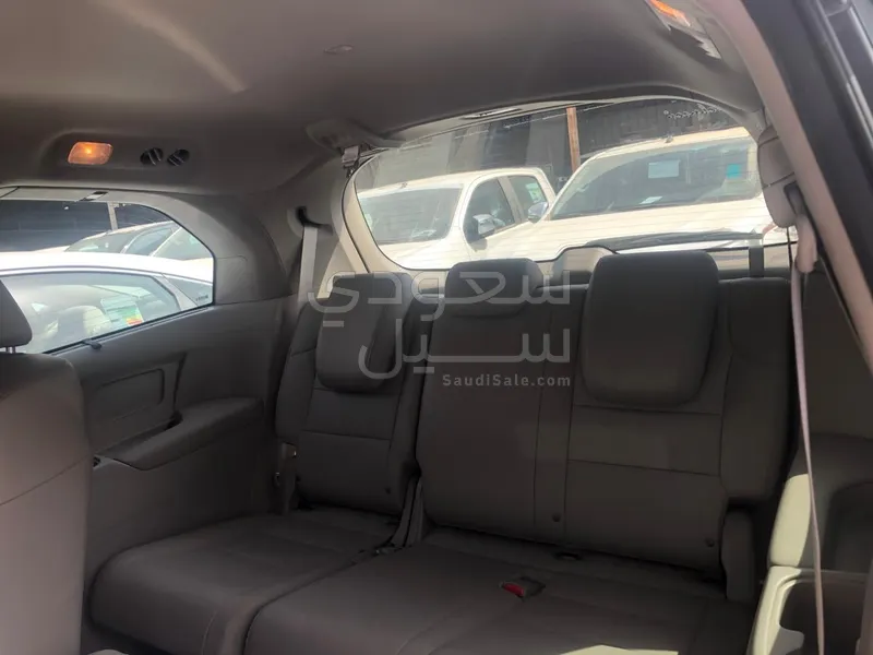 2016 هوندا اوديسي إي إكس إل