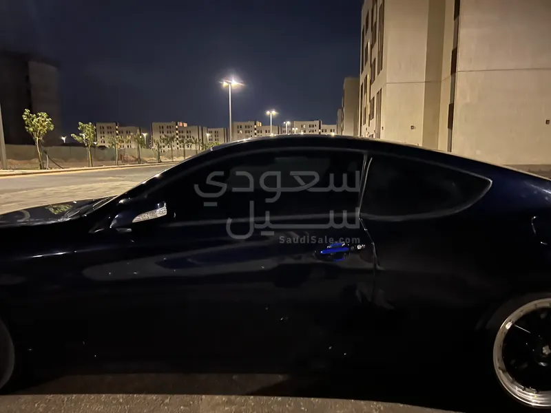 2012 هيونداي جينيسس كوبيه