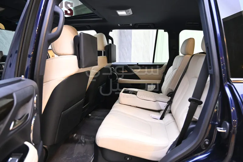 2019 لكزس إل إكس 570 اس