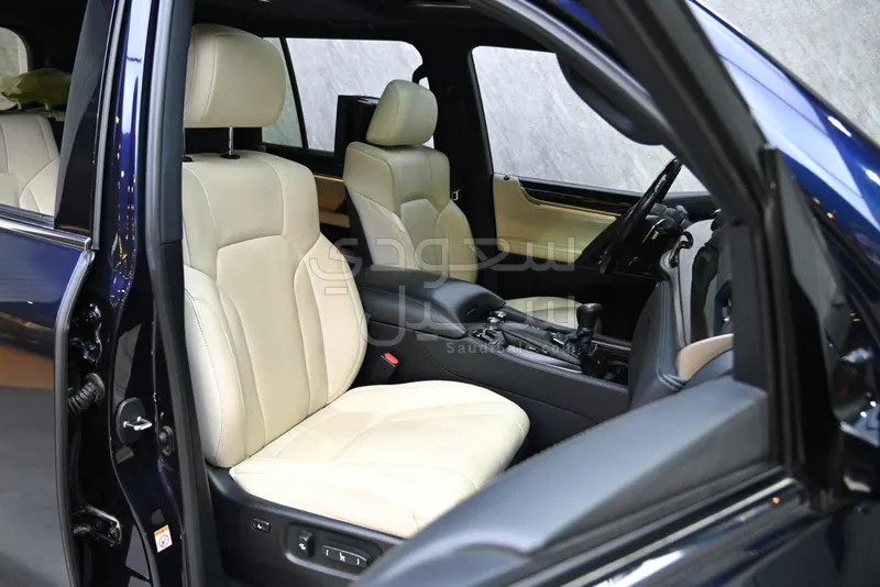 2019 لكزس إل إكس 570 اس