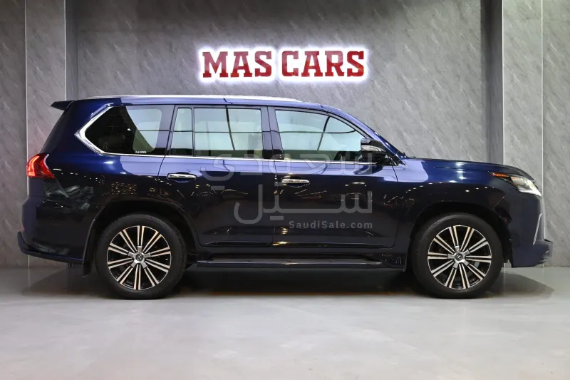 2019 لكزس إل إكس 570 اس