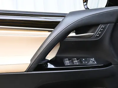 2019 لكزس إل إكس 570 اس