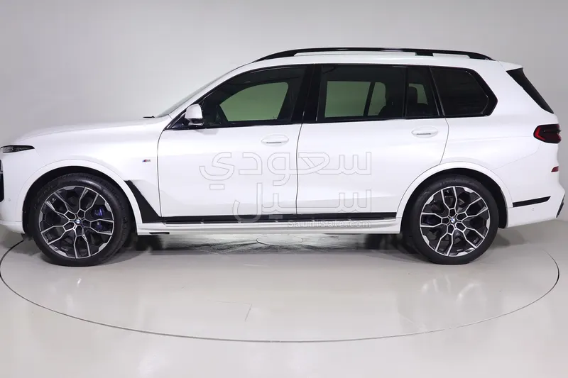 2025 بي ام دبليو الفئة اكس 7 إم كت