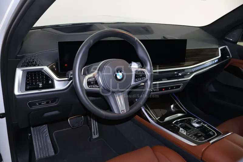 2025 بي ام دبليو الفئة اكس 7 إم كت