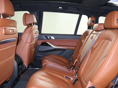 2025 بي ام دبليو الفئة اكس 7 إم كت