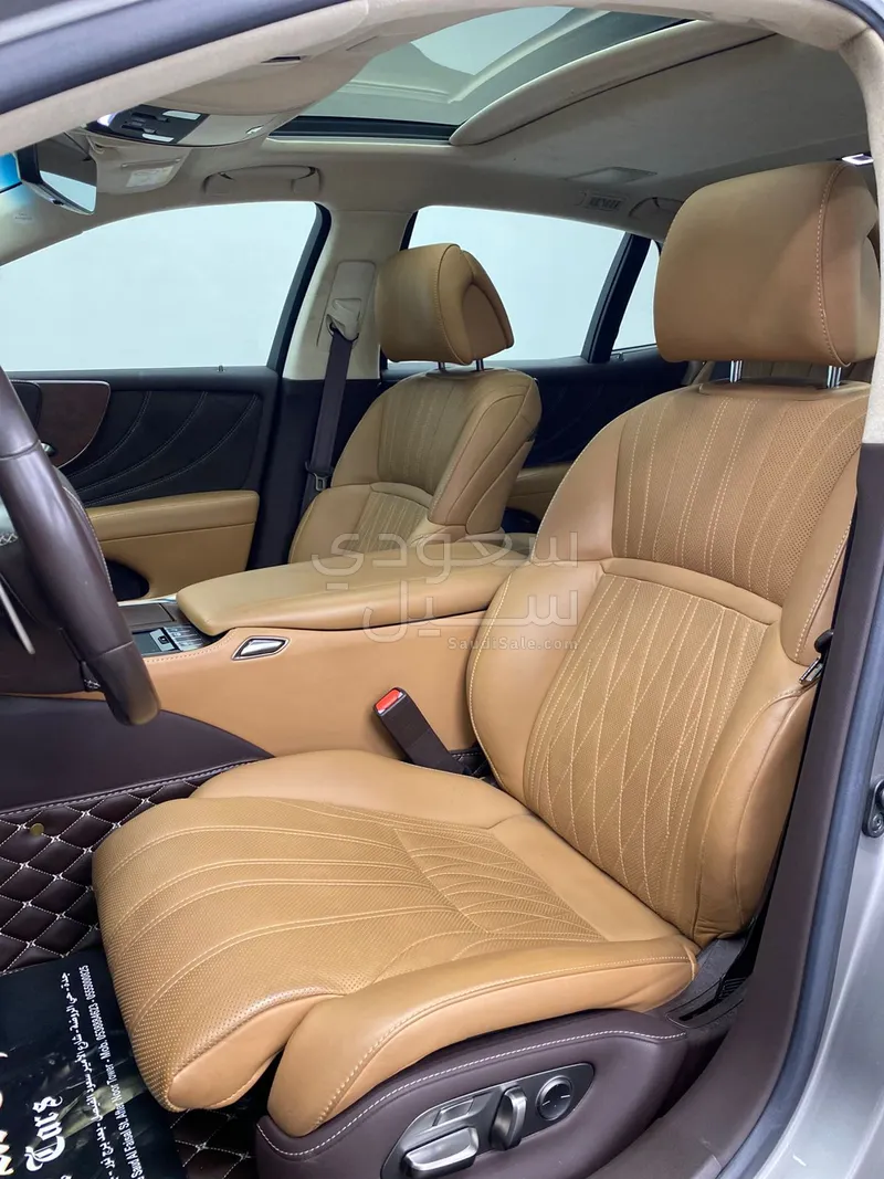 2020 لكزس إل إس 350