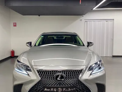 2020 لكزس إل إس 350