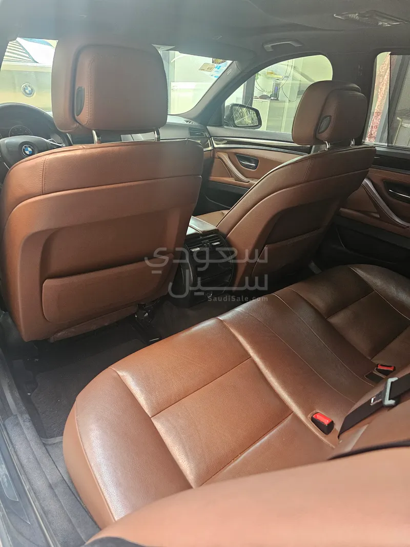 2013 بي ام دبليو الفئة الخامسة 530 أي