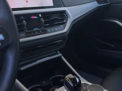 2022 بي ام دبليو الفئة الثالثة 320 أي